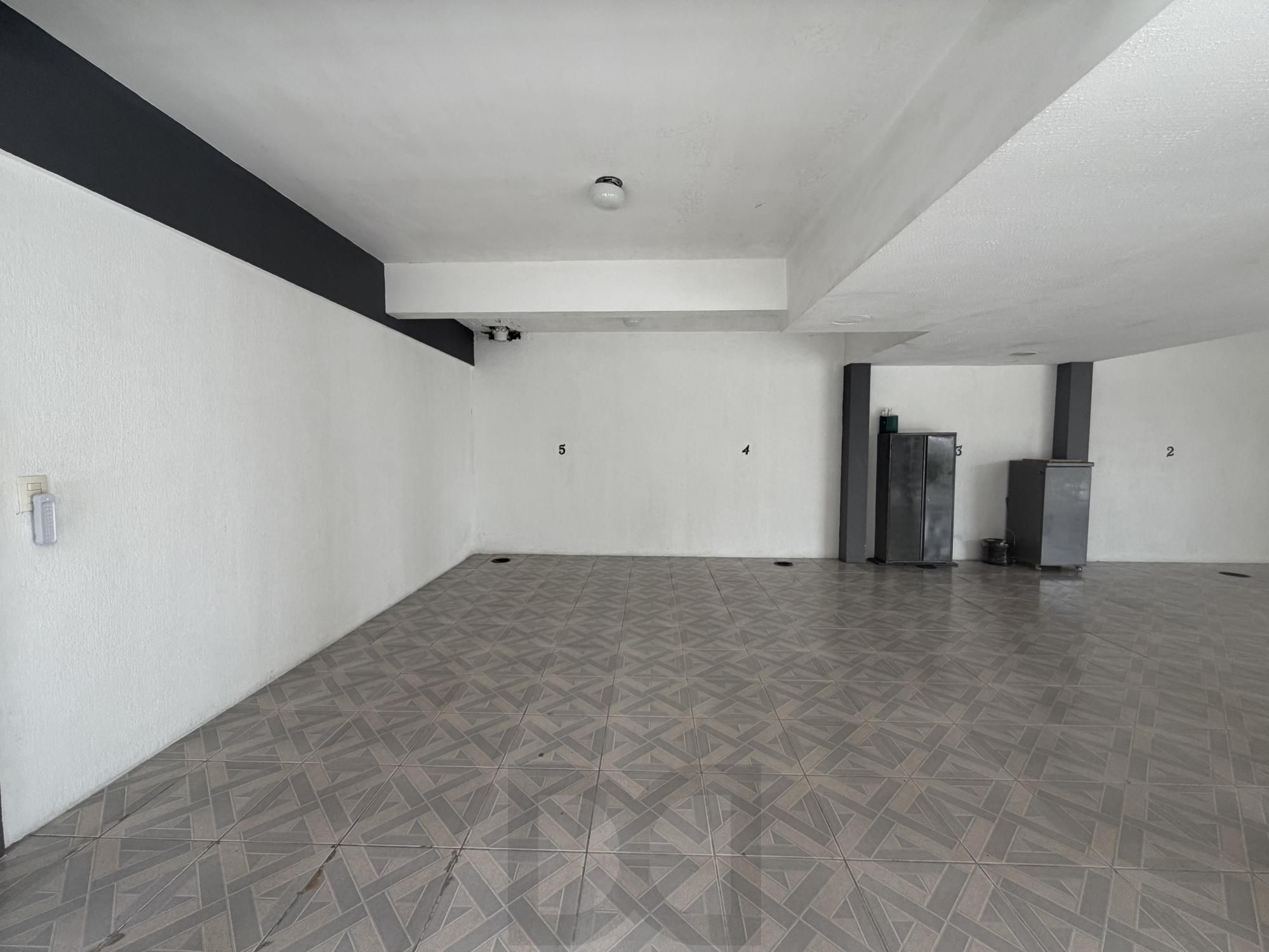 Apartamento Garden com 2 dormitórios, sendo 1 suíte, churrasqueira e lareira, 2 vagas de garagem cobertas. — foto 35