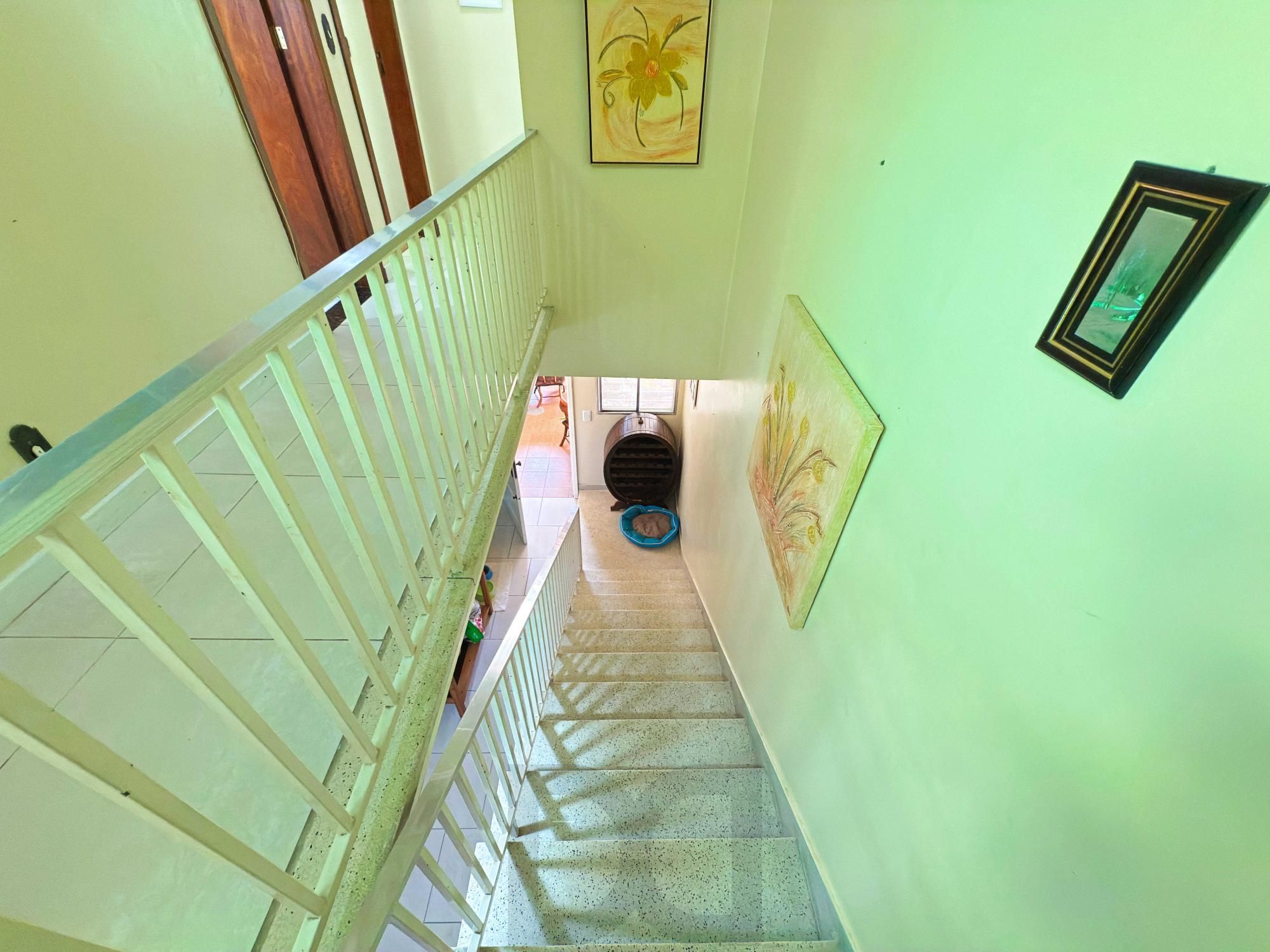 Ótima residência com 4 dormitórios, lareira e piscina no coração do bairro Tristeza. — foto 33