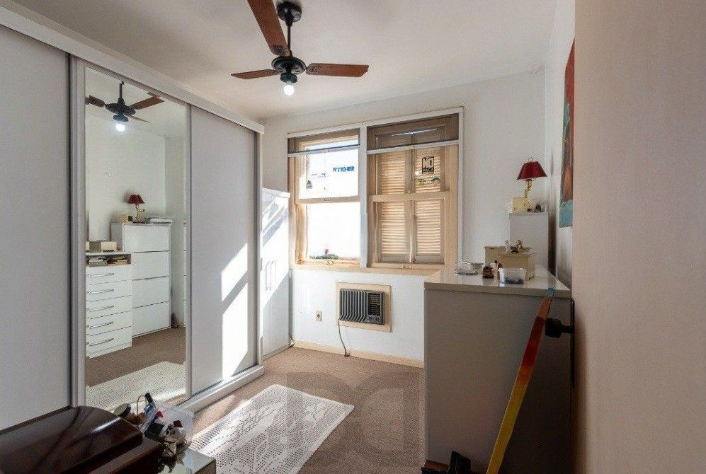 Excelente casa com 5 dormitórios, 2 suítes, 3 vagas de garagem e uma vista perene para o por do sol no Guaiba. — foto 41