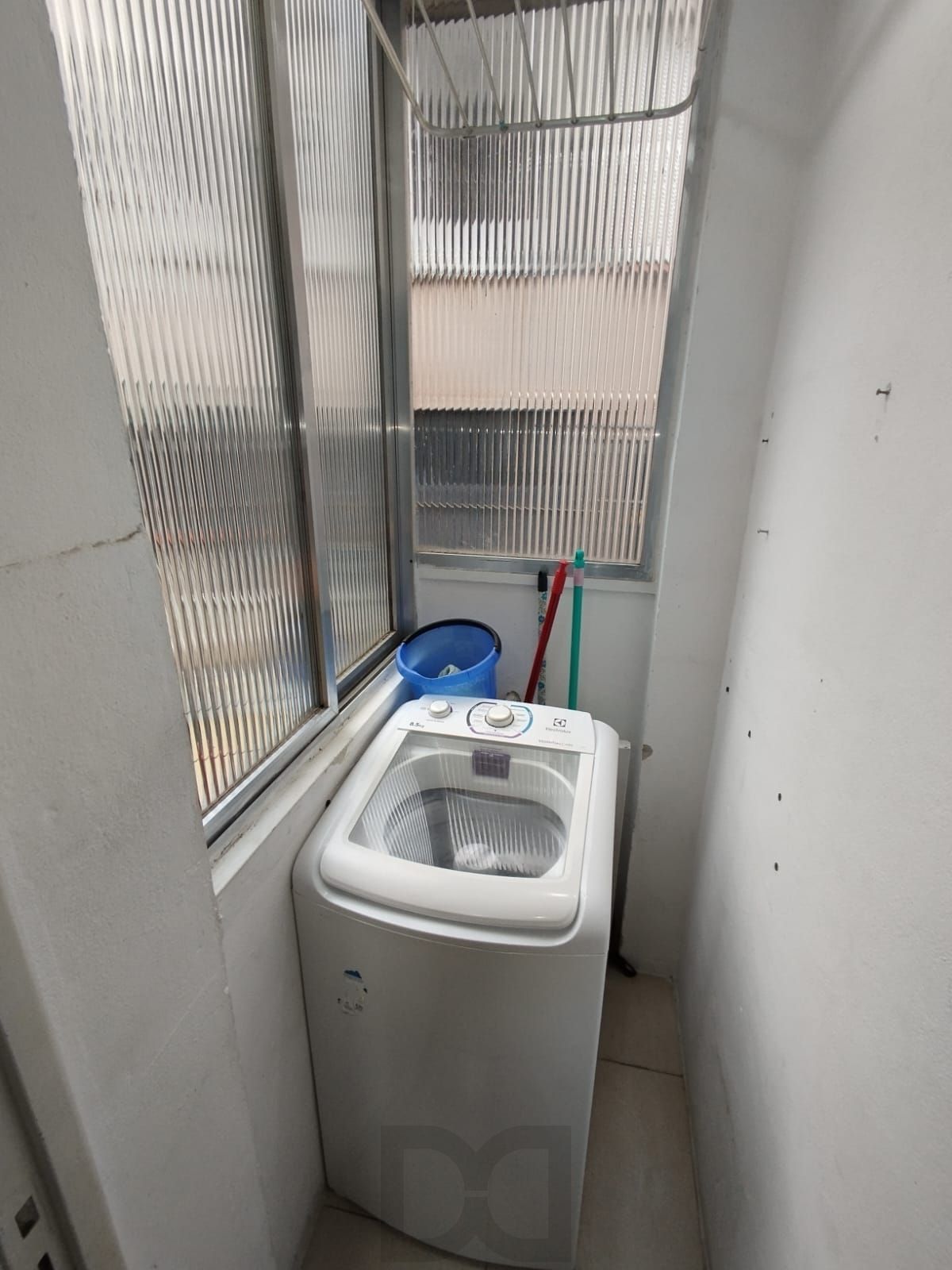 Apartamento 1D, mobiliado, sem vaga, Praia de belas, M. Deus. — foto 9
