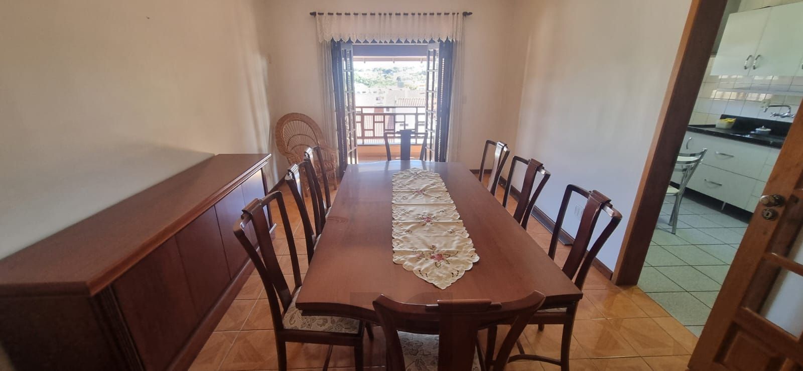 Ótima Residência com 3 dormitórios sendo 1suíte, no Bairro Ipanema. — foto 11