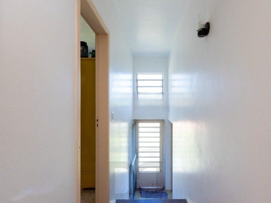 Excelente casa com 5 dormitórios, 2 suítes, 3 vagas de garagem e uma vista perene para o por do sol no Guaiba. — foto 28