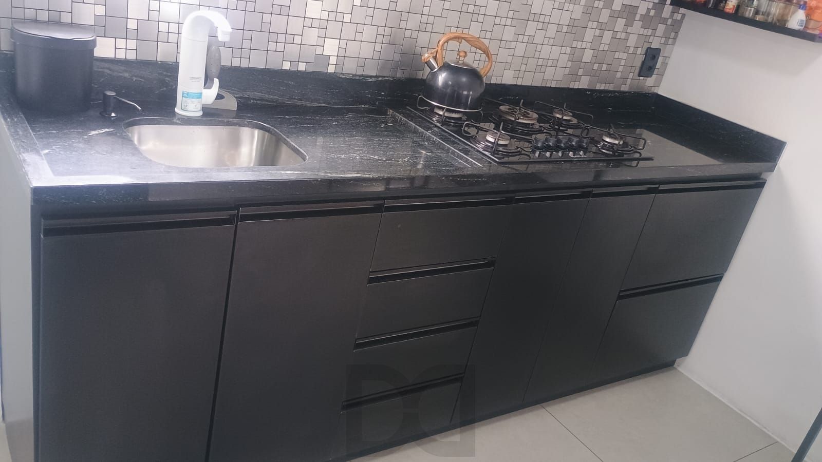 Excelente apartamento de 2 dormitórios no bairro Camaquã. — foto 7