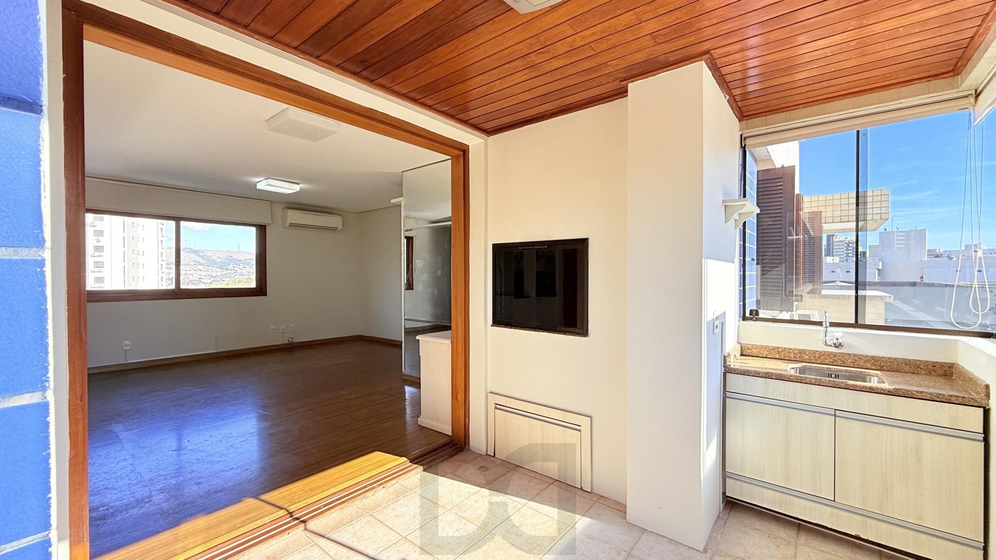 Ótimo apartamento com 3 dormitórios no Bairro Petrópolis — foto 6