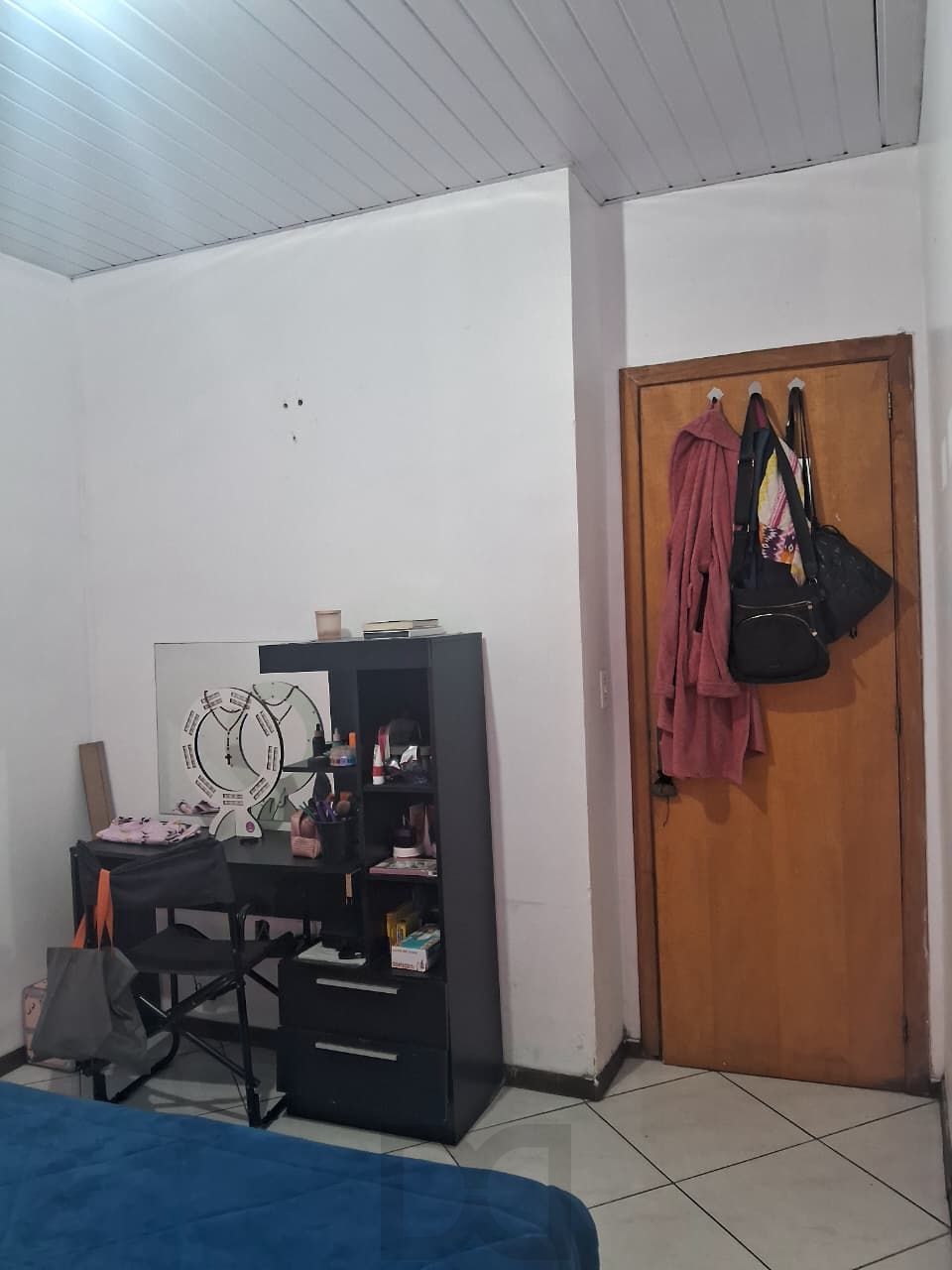 Casa com 2 dormitórios com pátio e edícula. — foto 10