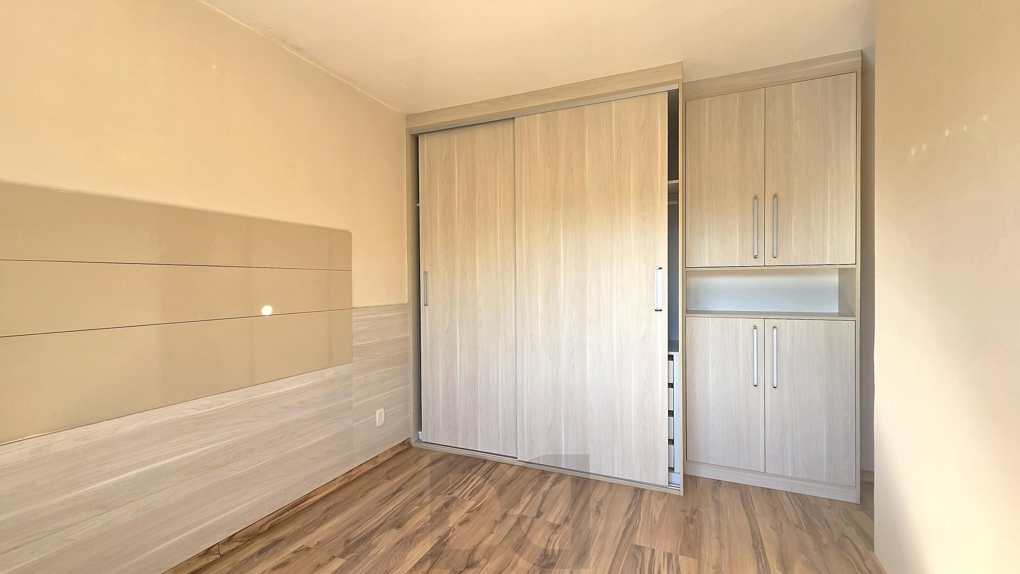 Excelente cobertura com 154m² de área privativa, 2 dormitórios e 1 vaga de garagem, localizada no bairro Menino Deus. — foto 5