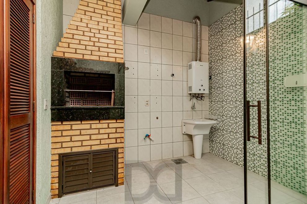 Casa em condomínio Fechado no Bairro Ipanema c/3 dormitórios. — foto 11