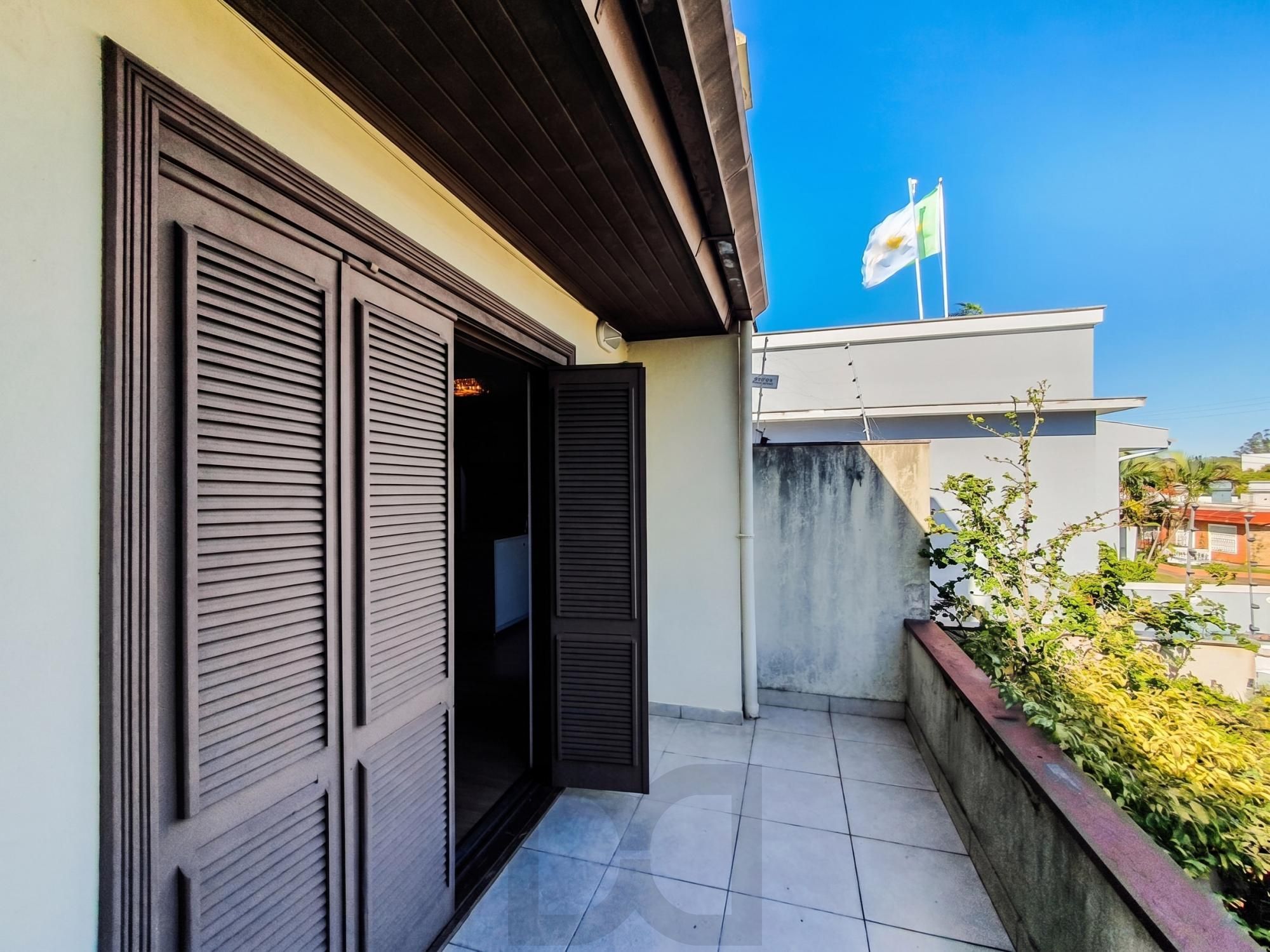 Linda e Ampla Casa com 4 dormitórios no Bairro Ipanema. — foto 22
