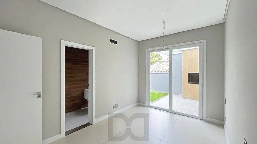 Apresentamos esta belíssima casa térrea 174m2 de área privativa, 3 suítes e 3 vagas de garagem, no Condomínio Altos do Lago. — foto 13