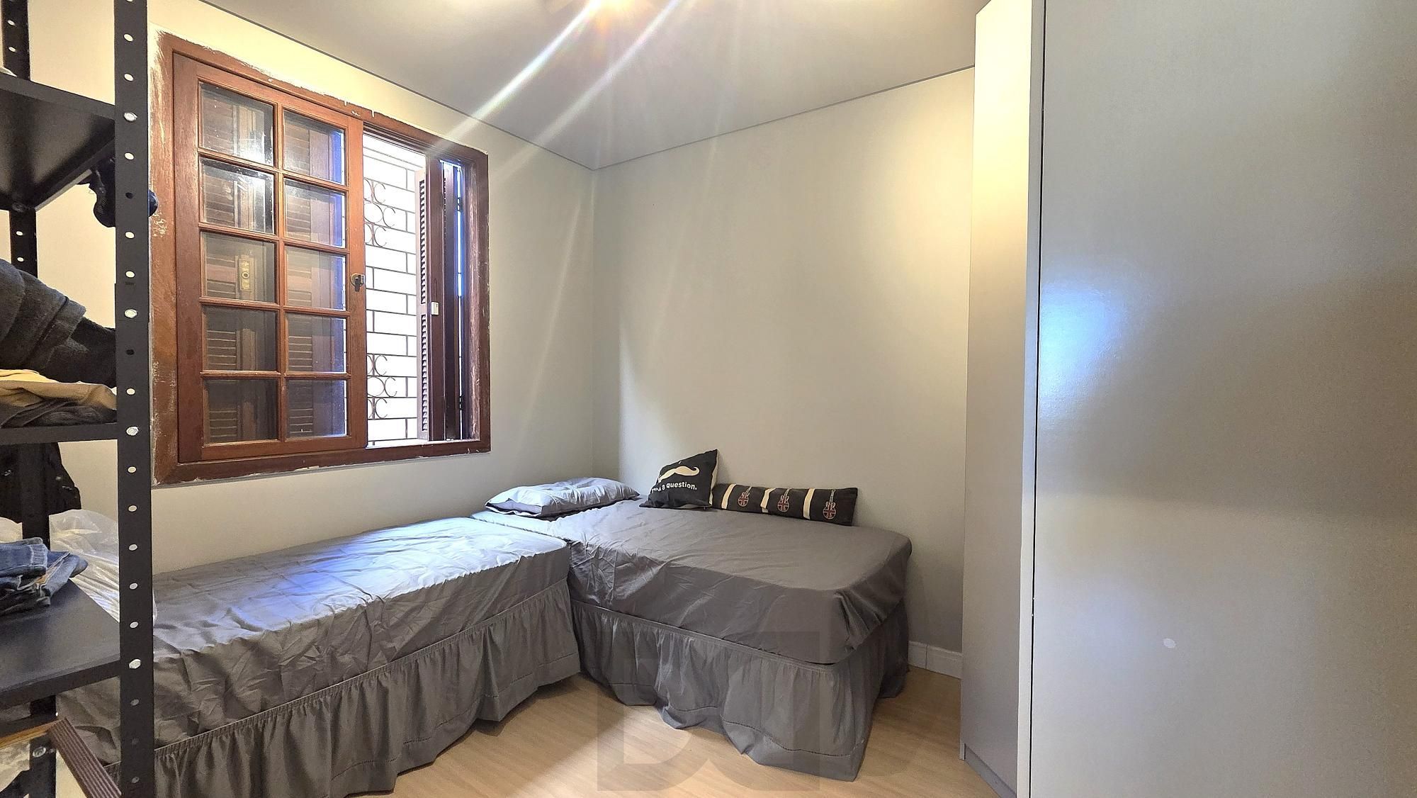 Casa térrea totalmente reformada, com 3 dormitórios, sendo 2 suítes e 2 vagas de garagem. — foto 13