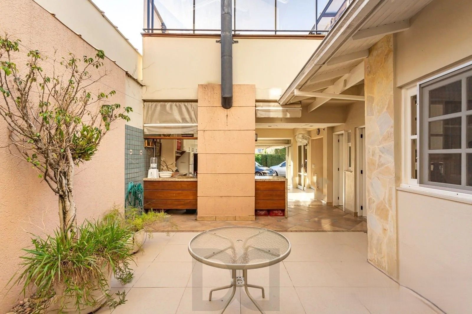 Casa em condomínio no Bairro Ipanema com 4 dormitórios sendo 2 suítes e 3 vagas de garagem. — foto 15