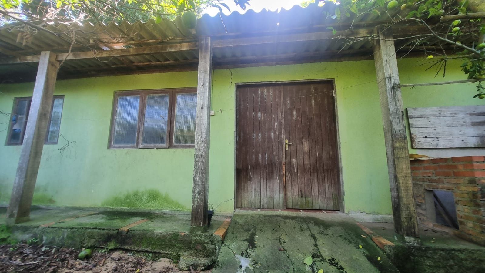 Ótima Residência com 5 dormitórios e 2 suítes. Bairro Santa Tereza. — foto 39
