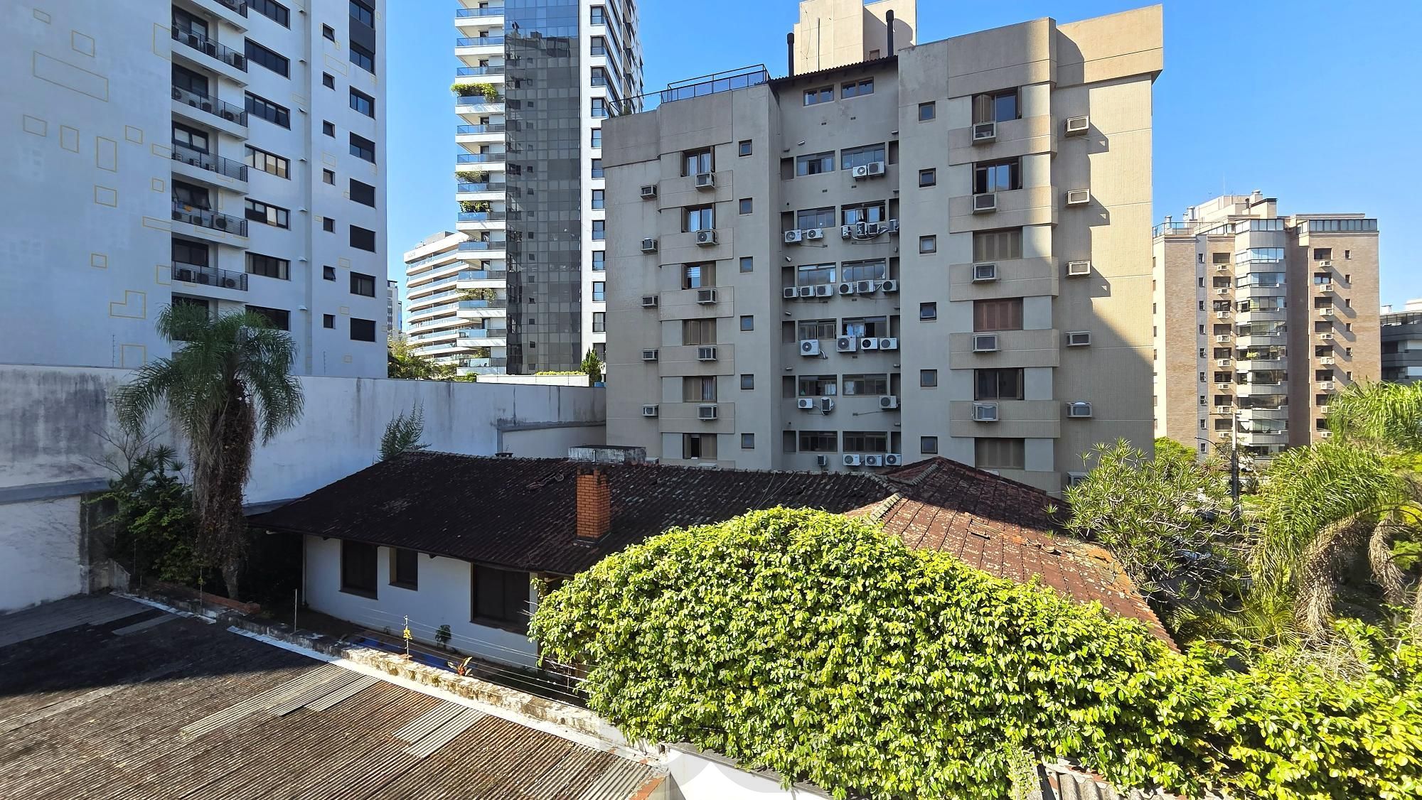 Excelente apartamento em localização privilegiada, na Avenida Dr. Nilo Peçanha com 2 dormitórios, 2 banheiros e 1 vaga de garagem. — foto 7