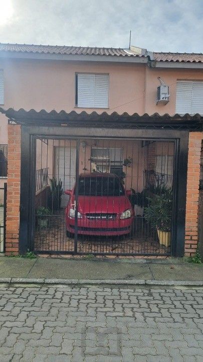 Sobrado em condomínio no bairro Vila Nova com 2 dormitórios, sendo 1 suíte. — foto 1