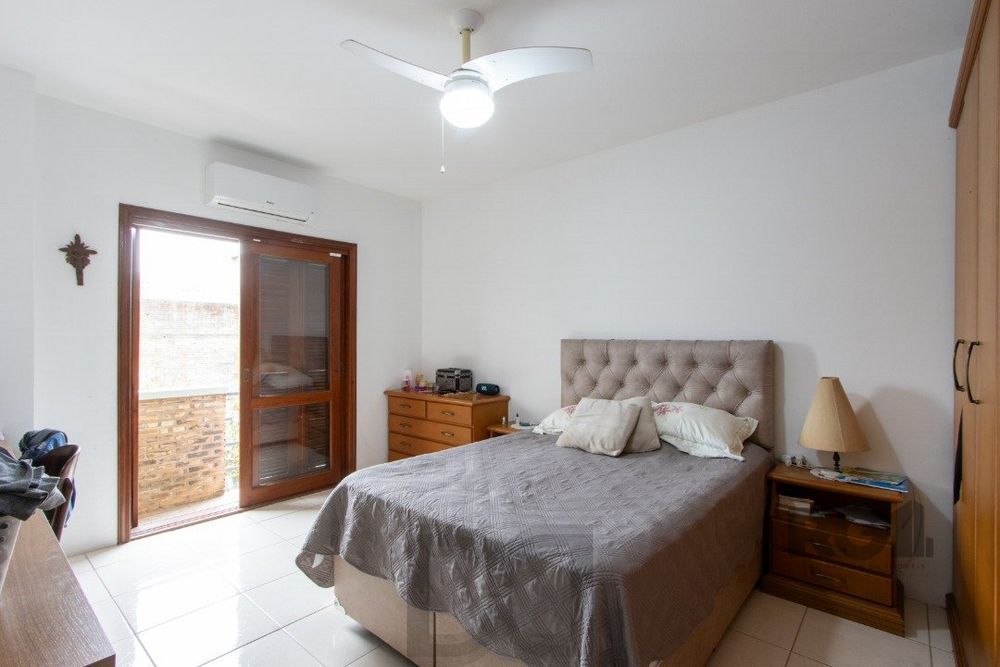 Casa em condomínio com 3 dormitórios, vaga coberta, churrasqueira - Bairro Camaquã — foto 26