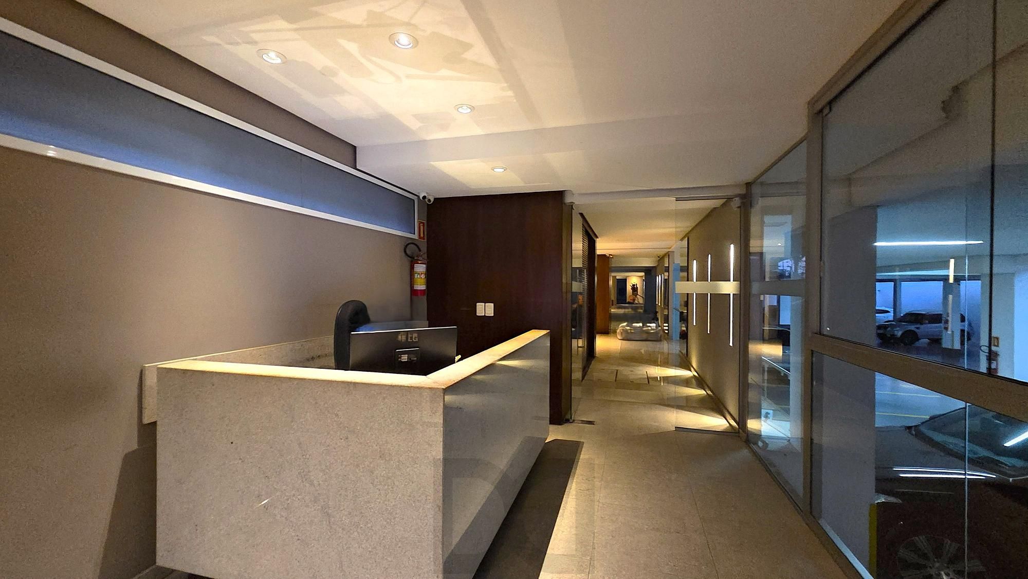 Cobertura de Alto Padrão com 357m2, 3 suítes e 3 vagas de garagem. Vista Permanente para o Guaíba | Porteira Fechada | Bairro Cristal. — foto 44