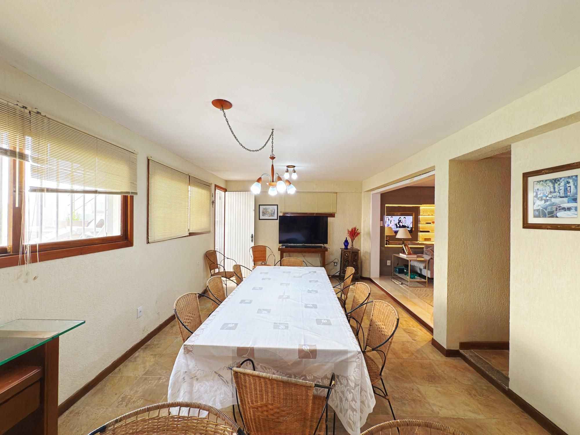 Linda residência estilo sobrado construída nos altos do bairro Ipanema — foto 47