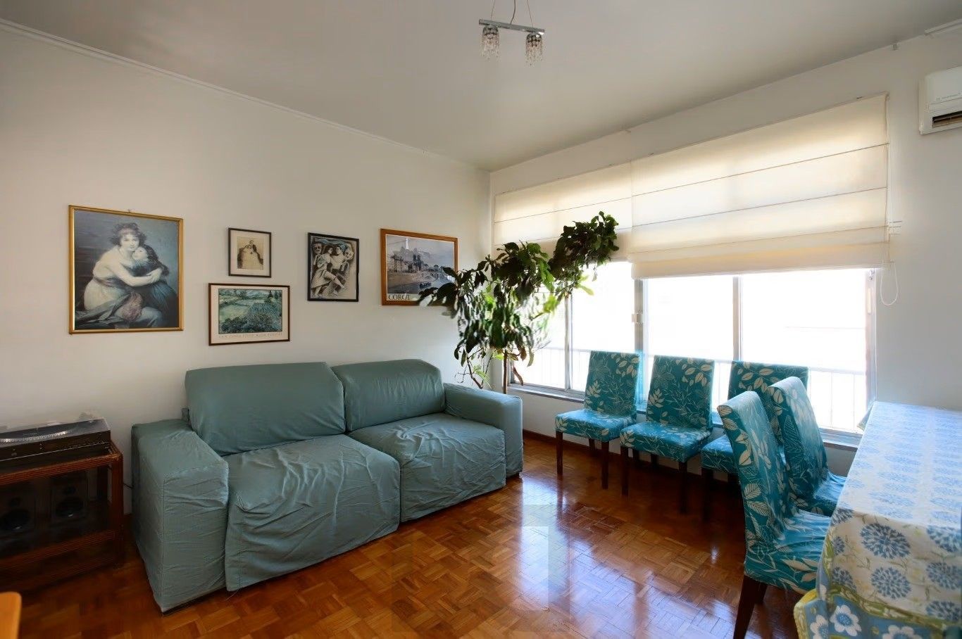 Amplo apartamento de 130m² privativos no Centro Histórico de Porto Alegre. — foto 1