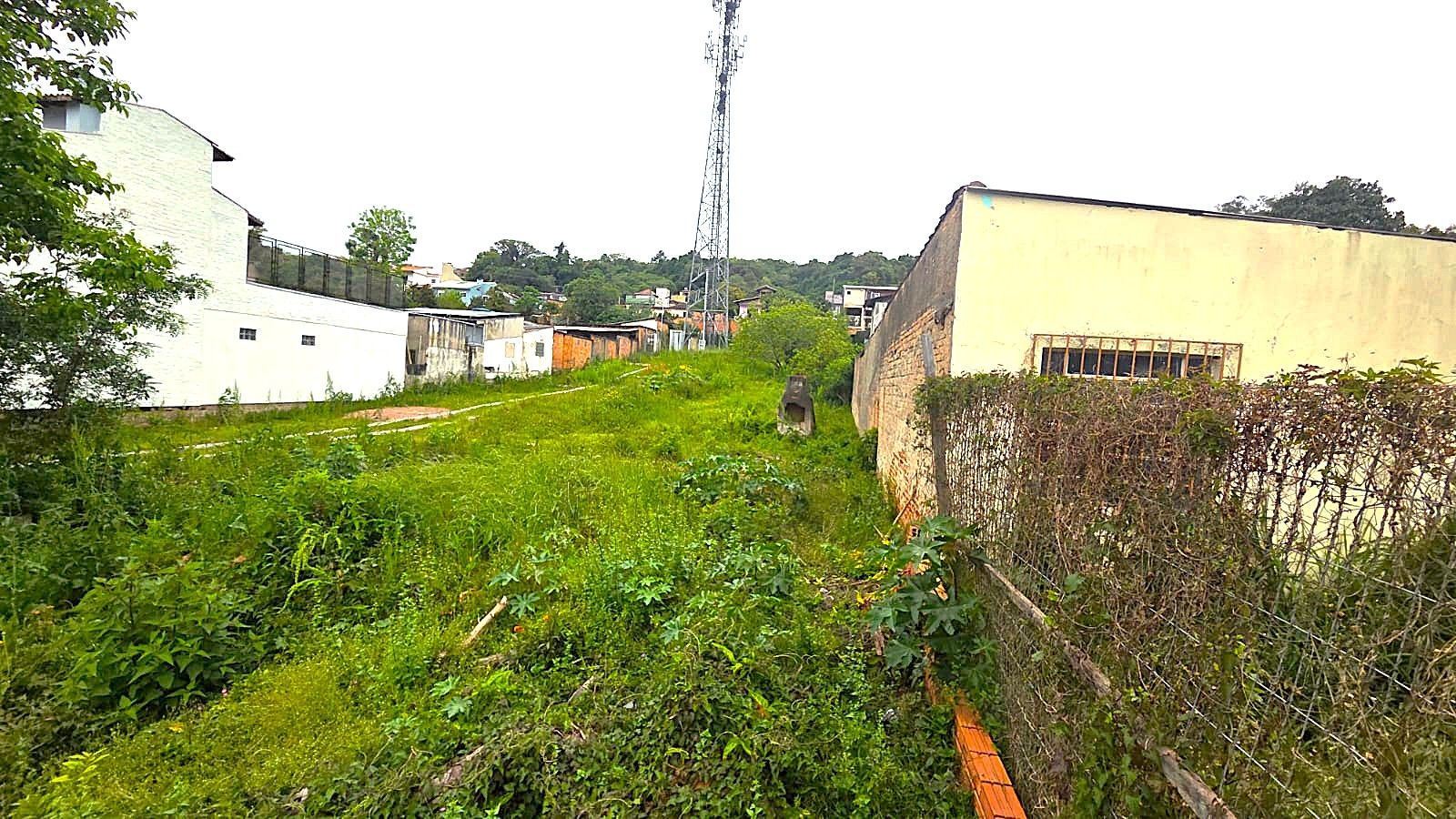 Excelente terreno com 2.100 m² de área, situado em uma das regiões mais valorizadas do bairro Tristeza, na parte alta da Rua Padre João Batista Reus. — foto 1