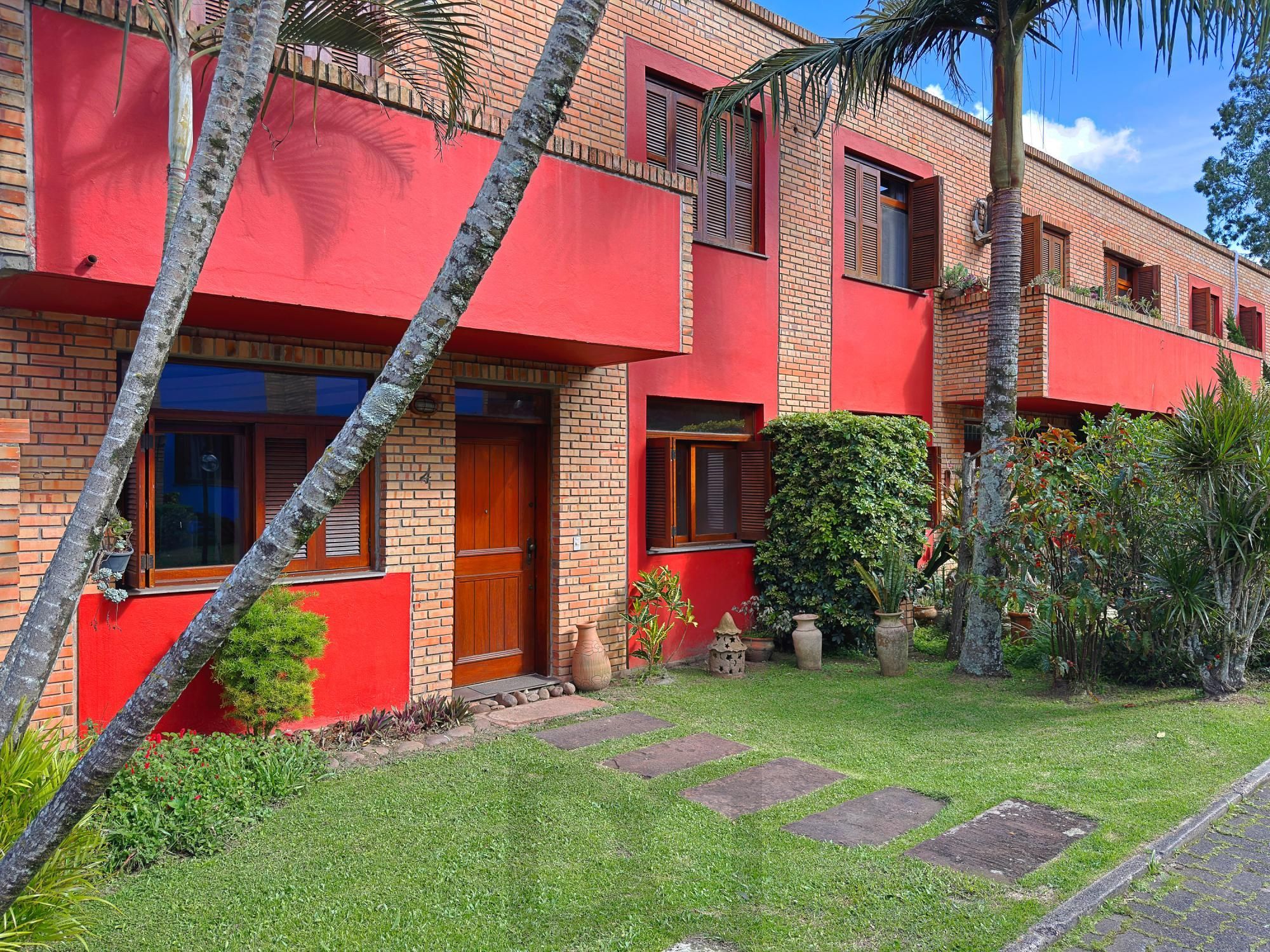 Casa em Condomínio  | 3 Dormitórios, Suíte, Lareira e Churrasqueira — foto 58