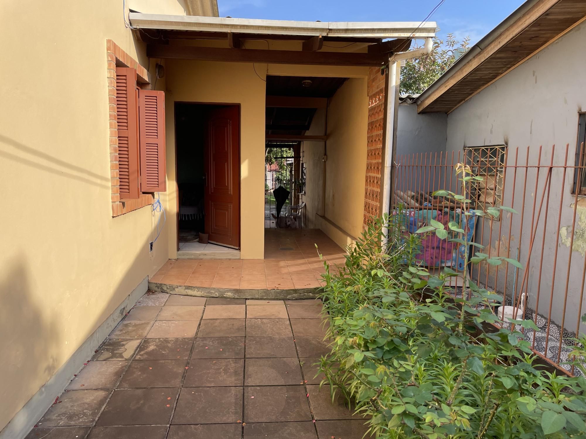CASA 2 DORMITÓRIOS - 1 SUITE, NO BAIRRO VILA NOVA — foto 6