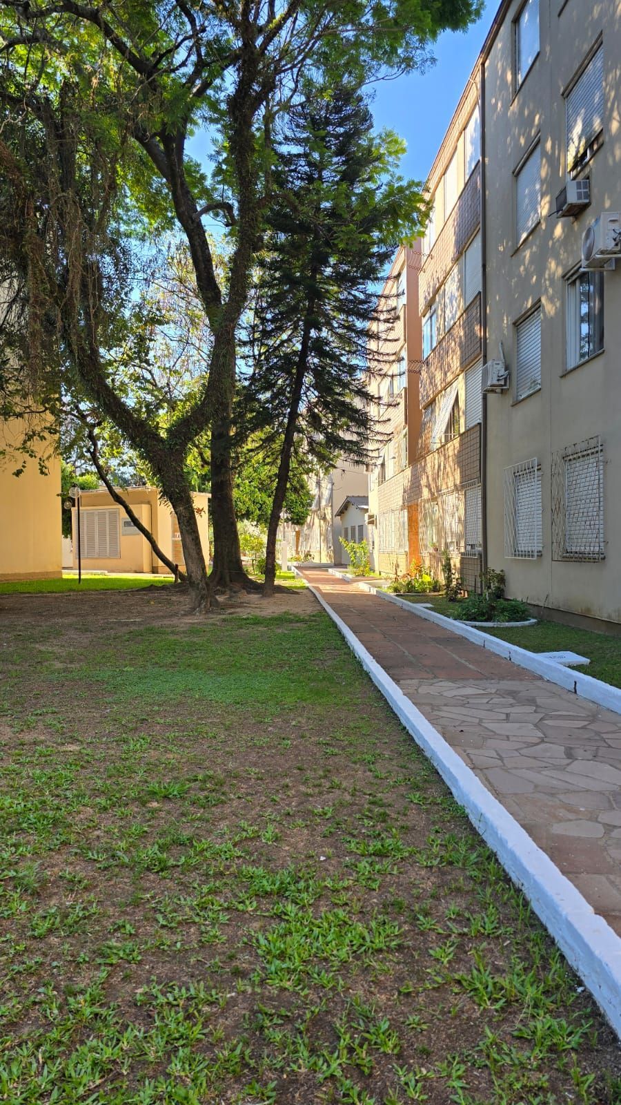 Excelente apartamento 2 dormitórios no Bairro Cavalhada. — foto 12