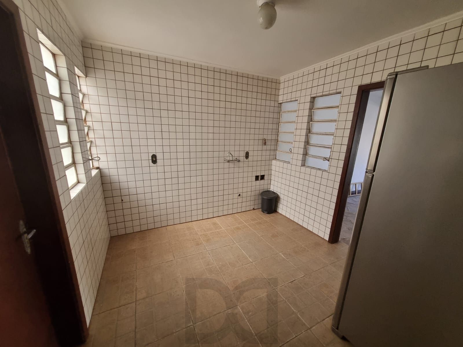 Residência no bairro Camaquã, com 3 dormitório(s), e 3 banheiros, — foto 19