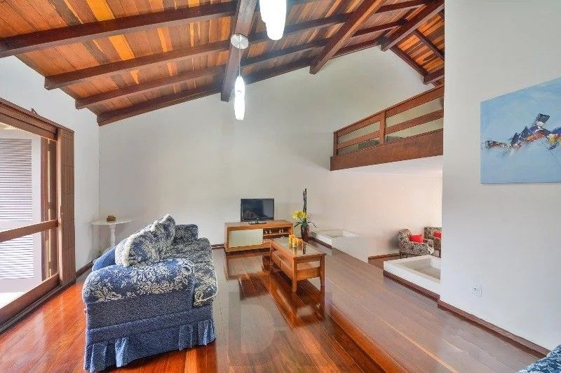 Casa à venda com 280m² | 3 dormitórios | 1 suíte | 2 vagas | Ipanema – Porto Alegre — foto 8