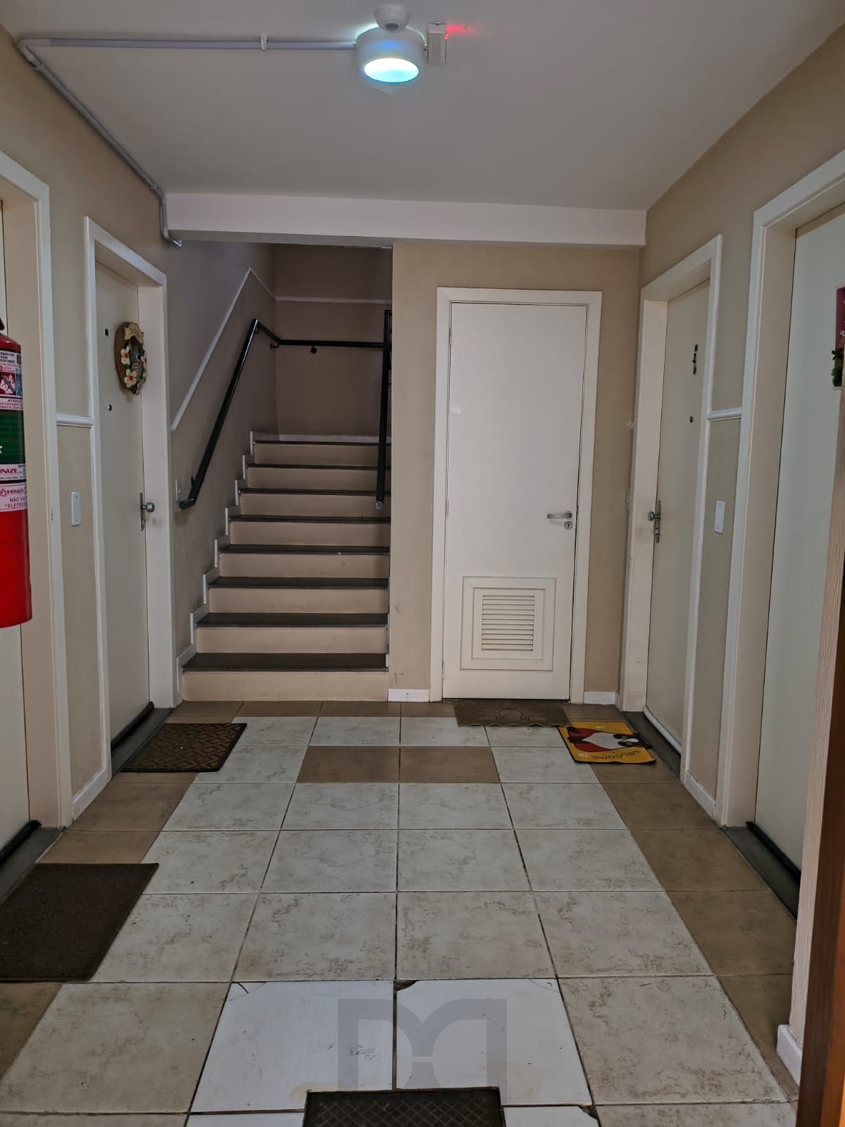 Excelente apartamento com 3 dormitórios c/ 88m² no Bairro Guarujá. — foto 3