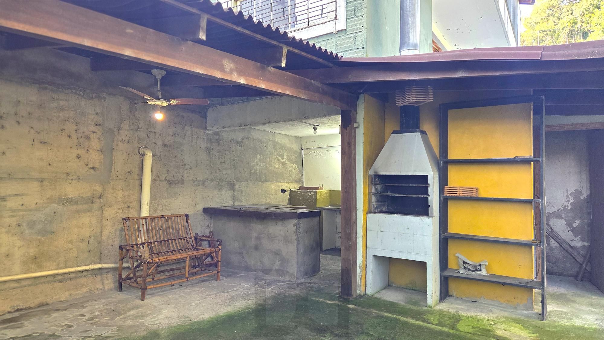 Excelente casa com 160 m² privativos, 4 dormitórios e garagem para 2 carros. — foto 25