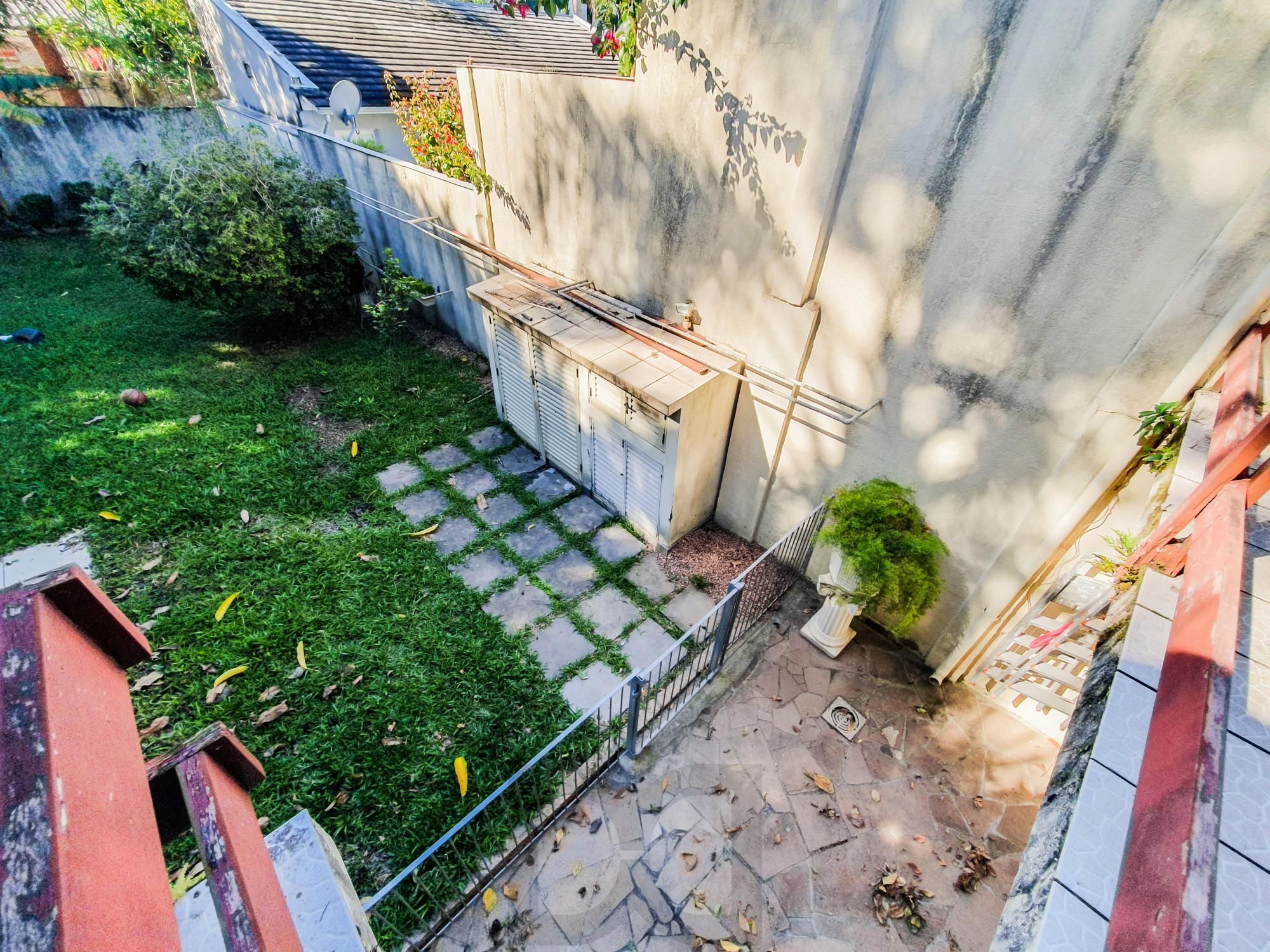 Linda e Ampla Casa com 4 dormitórios no Bairro Ipanema. — foto 35