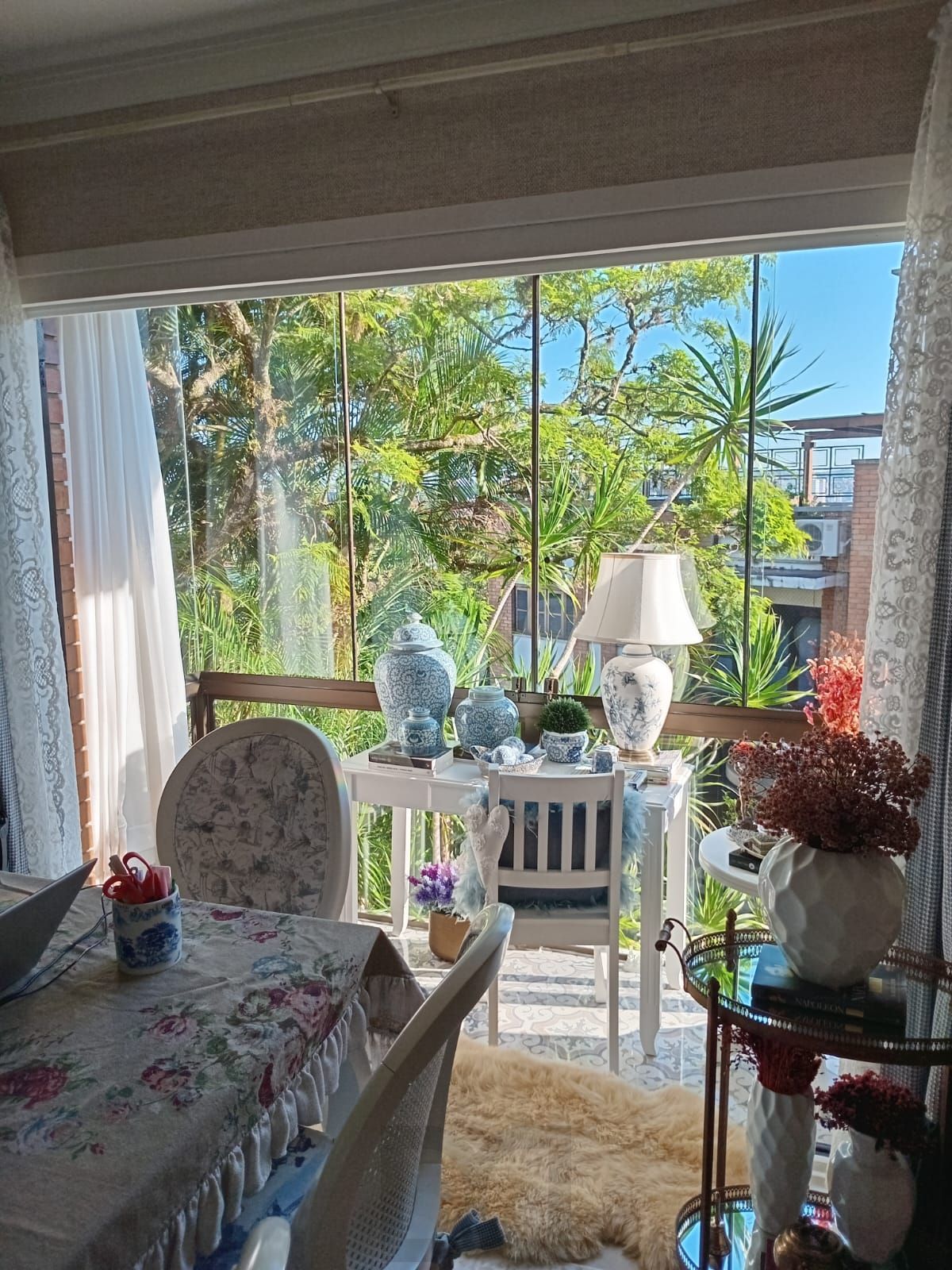 Ótimo apartamento Garden, 3 dormitórios, 1 suíte, lareira, sacada, no bairro Cristal. — foto 10