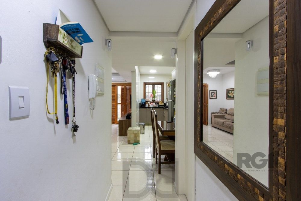 Casa em condomínio com 3 dormitórios, vaga coberta, churrasqueira - Bairro Camaquã — foto 5