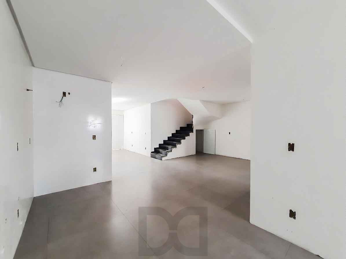 Casa em condomínio 4 D, sendo 1 dormitório, 168 m², garagem coberta — foto 4