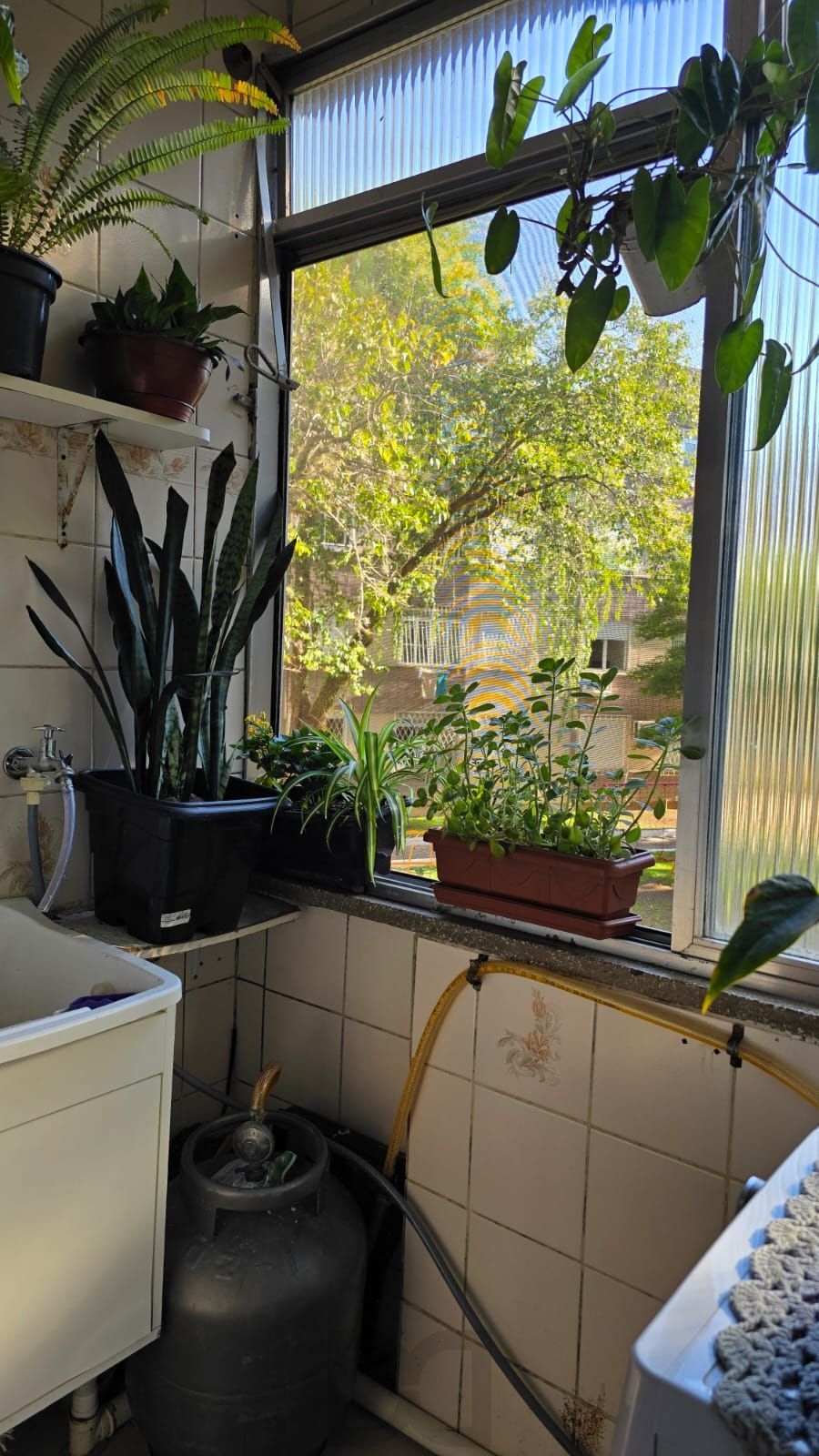 Excelente apartamento 2 dormitórios no Bairro Cavalhada. — foto 13