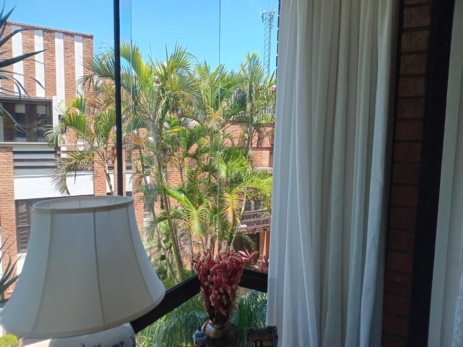 Ótimo apartamento Garden, 3 dormitórios, 1 suíte, lareira, sacada, no bairro Cristal. — foto 25