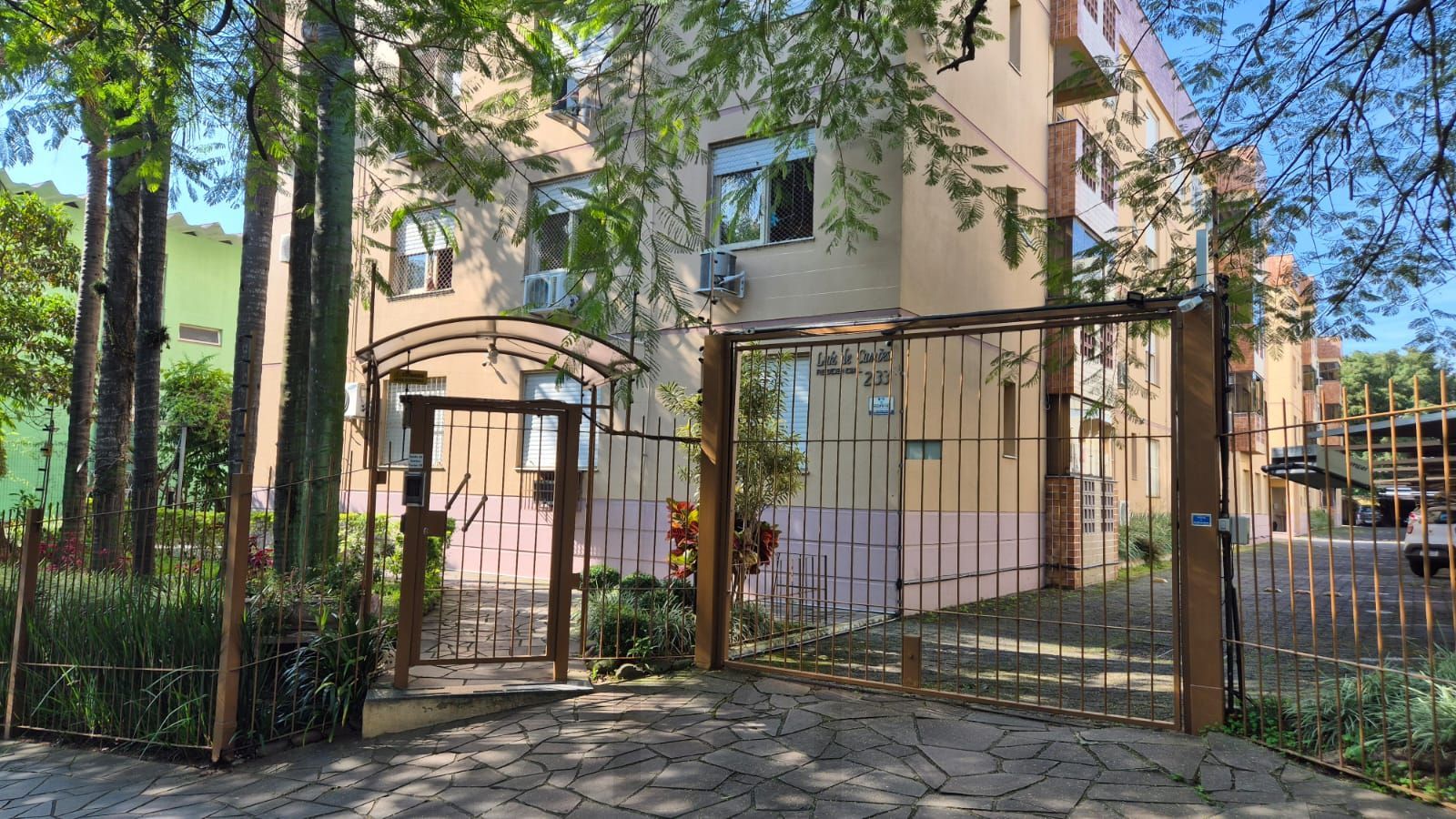 Apartamento de 2 dormitórios no Bairro Santo Antônio. — foto 1