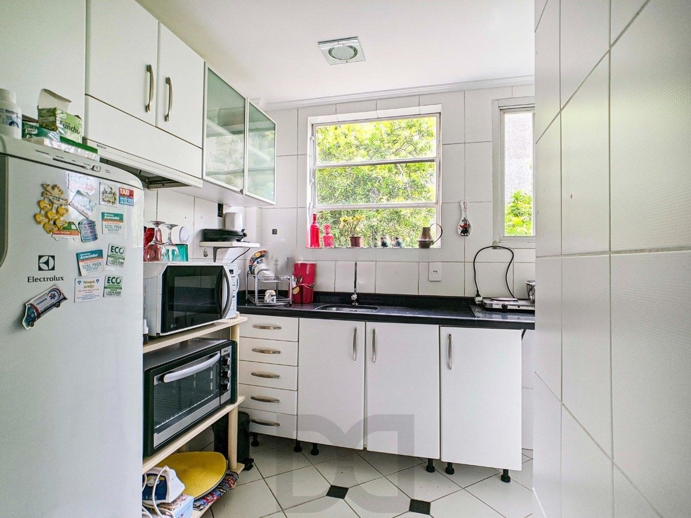 Apartamento à venda no bairro Menino Deus. Localizado em frente ao Parque Marinha do Brasil. O imóvel conta com 2 dormitórios e 1 vaga coberta. — foto 8