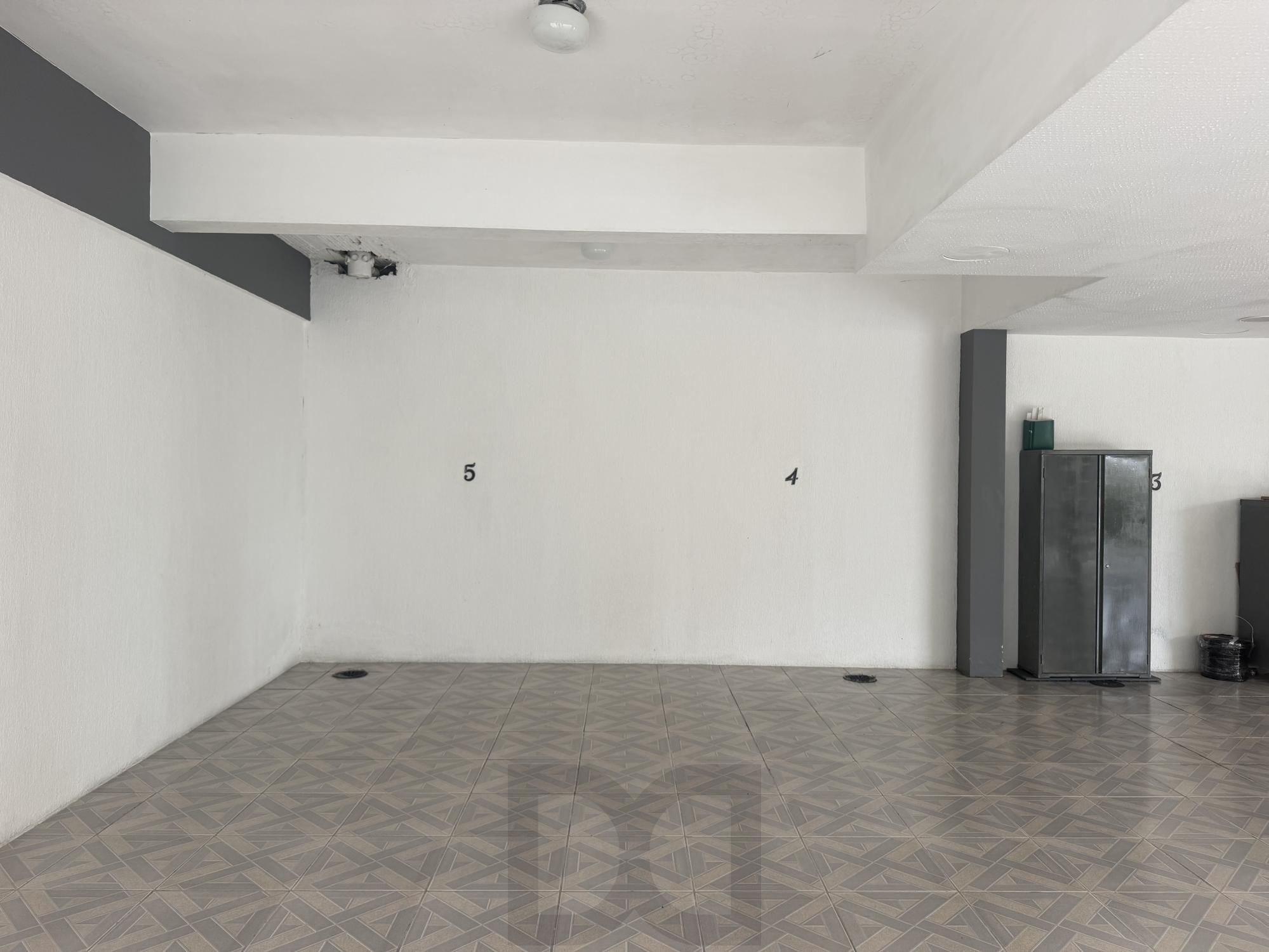 Apartamento Garden com 2 dormitórios, sendo 1 suíte, churrasqueira e lareira, 2 vagas de garagem cobertas. — foto 36