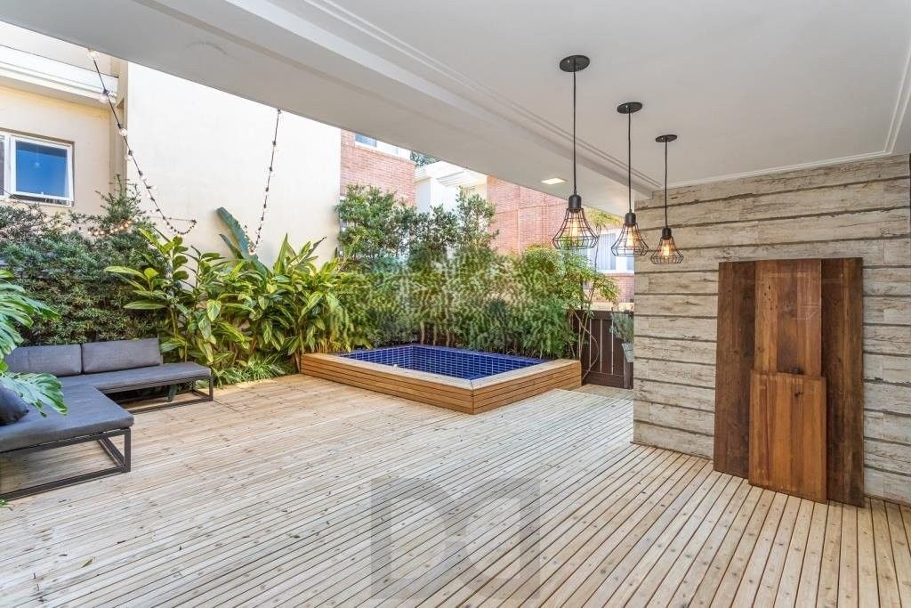 Casa em condomínio no Bairro Pedra Redonda de Alto Padrão construtivo. — foto 28