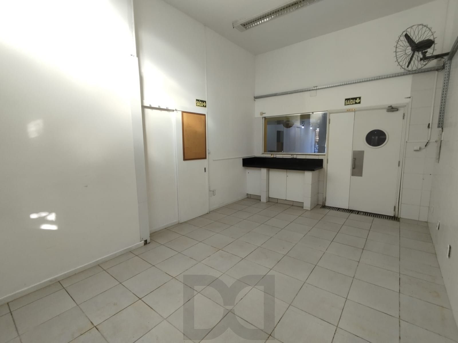 Loja na Tristeza com 360m², 17 vagas, 3 banheiros para locação. — foto 20