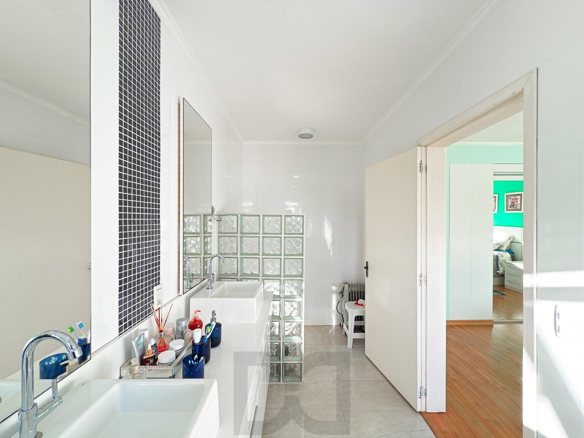 Residência com 4 Dormitório(s) Bairro Vila Nova — foto 26