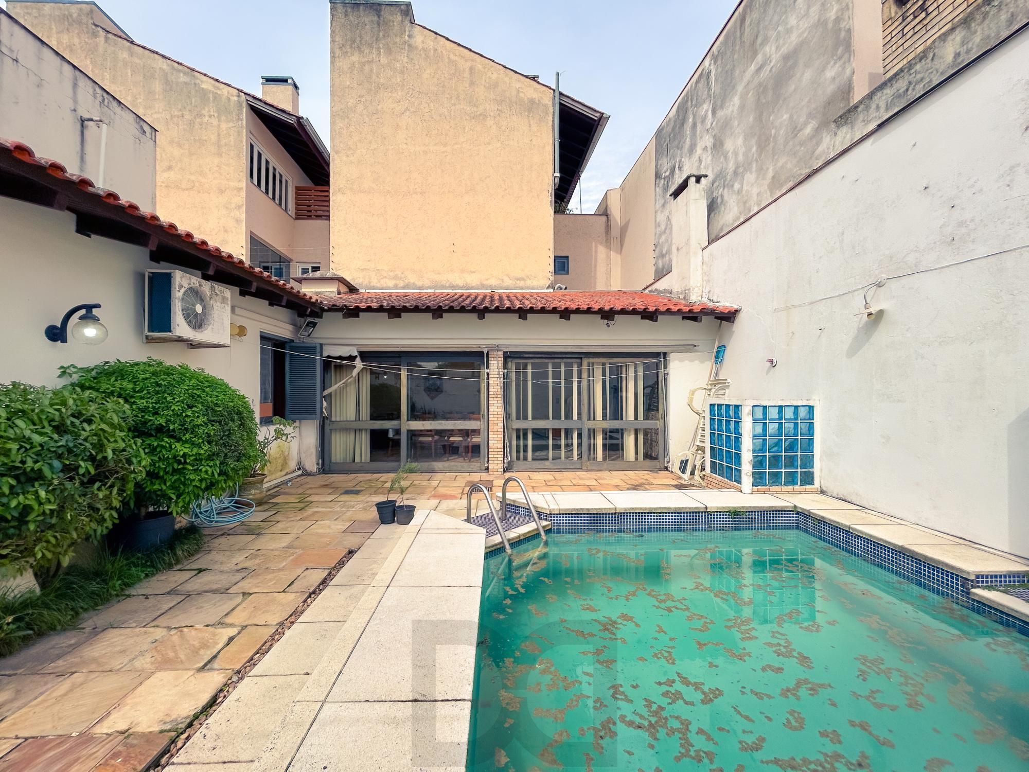 " Oportunidade" Linda Casa com 4 dormitórios, piscina, lareira e Salão de festas semimobiliada  Bairro Vila assunção — foto 36