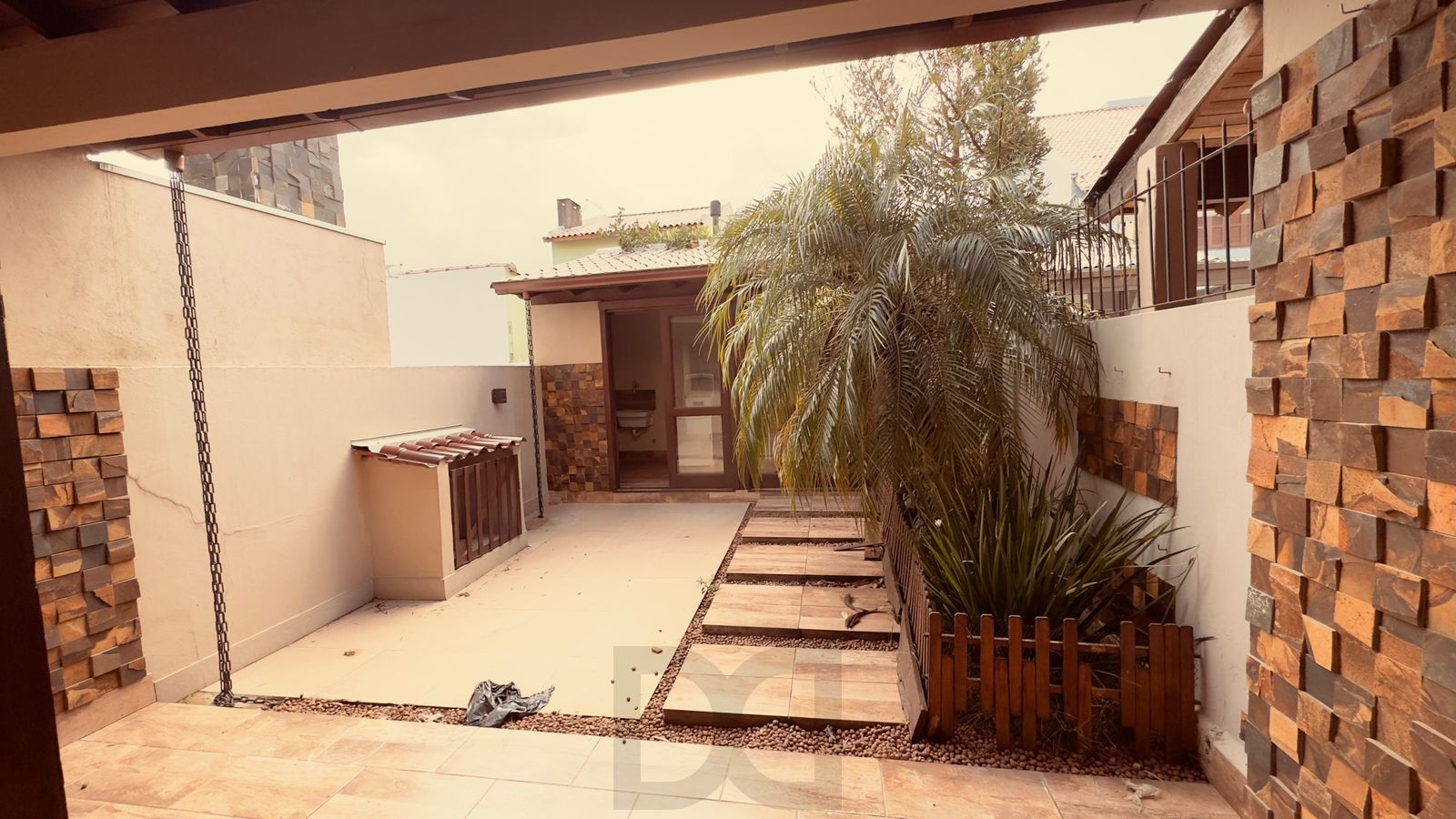 Excelente Residência com 3 dormitórios sendo 2 deles suítes de casal. — foto 11