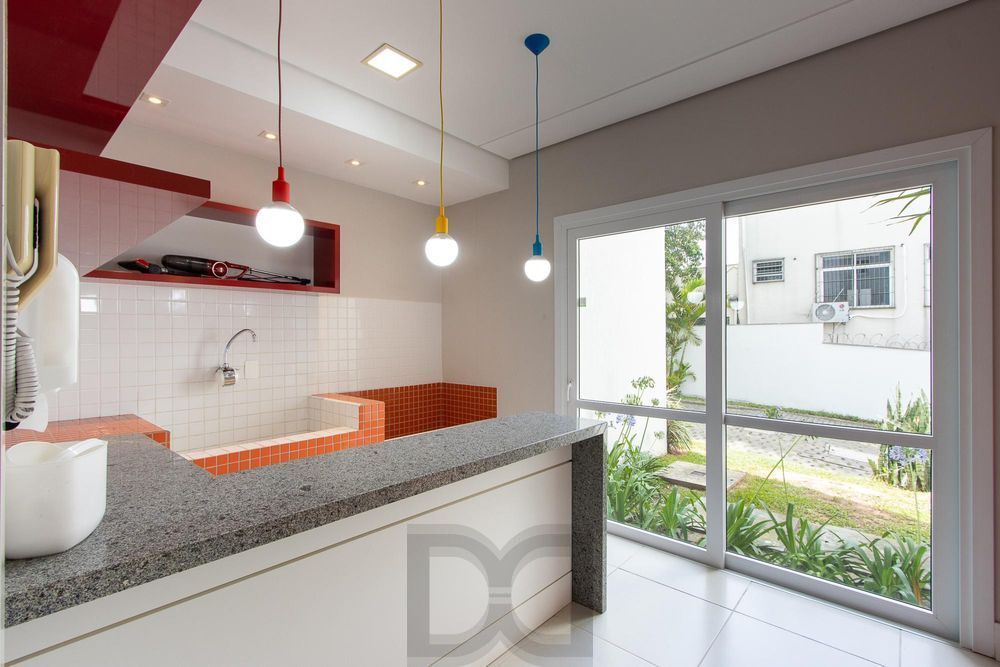 Apartamento de 2 dormitórios com suíte, churrasqueira e infraestrutura completa na Zona Sul de Porto Alegre. — foto 31