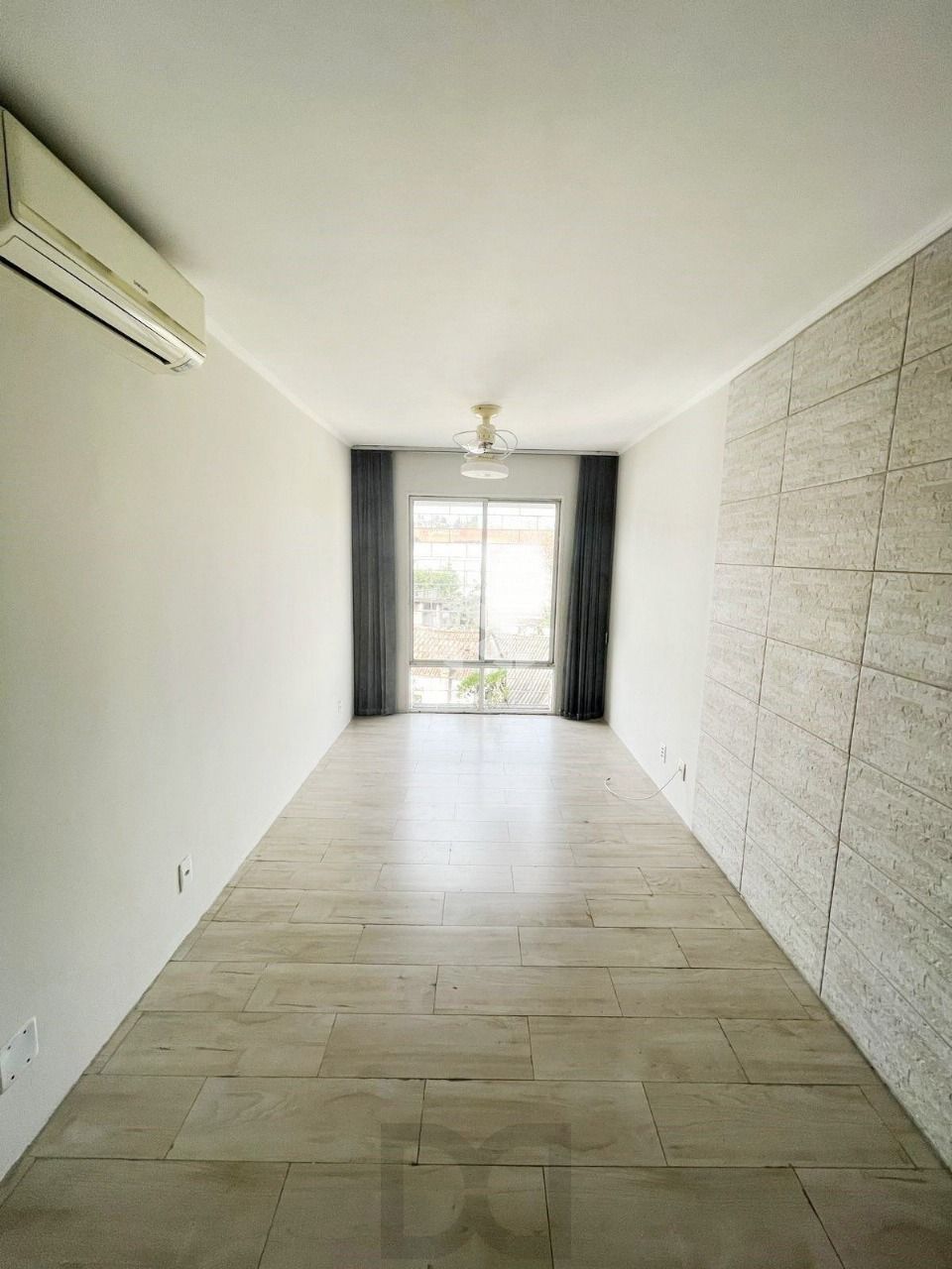 Ótimo apartamento com 2 dormitórias no bairro Menino Deus. — foto 4