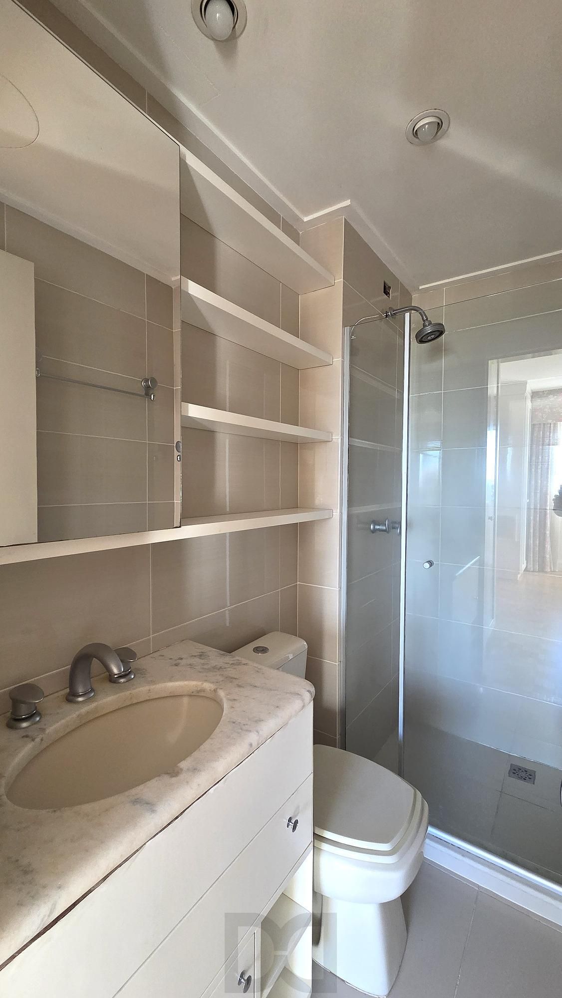 Belíssima cobertura com 153m2 de área privativa, com 3 dormitórios, um suíte e uma vaga de garagem. — foto 14