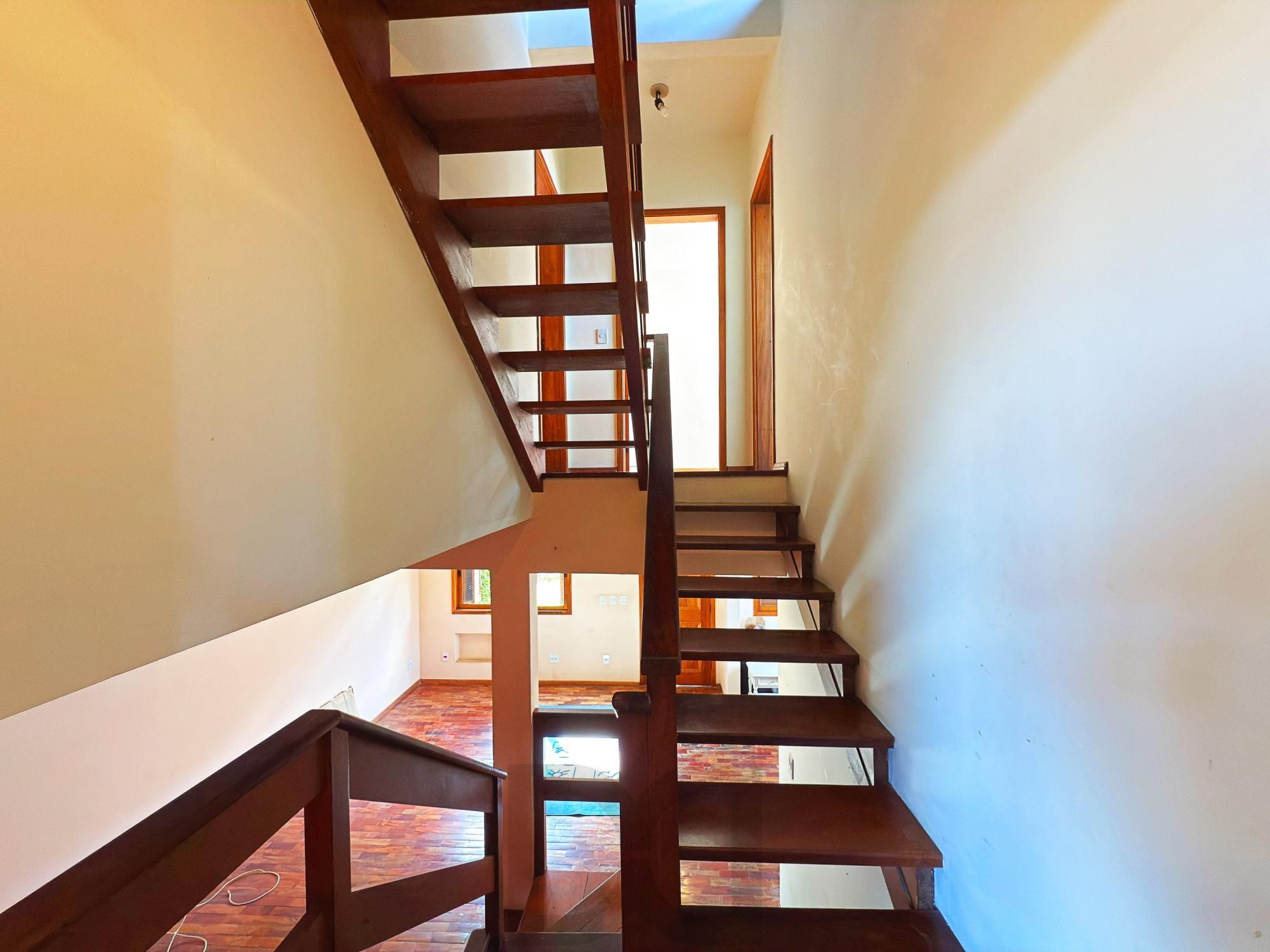Casa em Condomínio  | 3 Dormitórios, Suíte, Lareira e Churrasqueira — foto 18