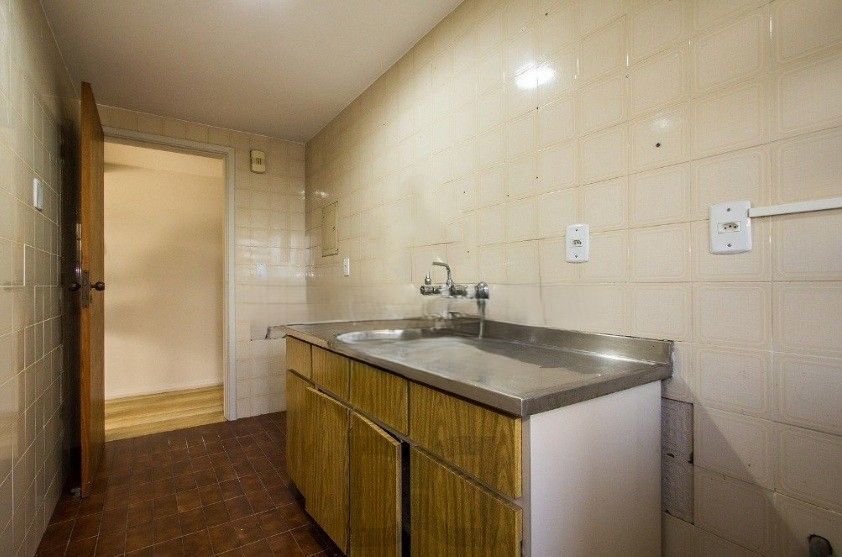 Excelente apartamento de 1 dormitório na Rua Garibaldi, com 45 m² de área privativa. — foto 8