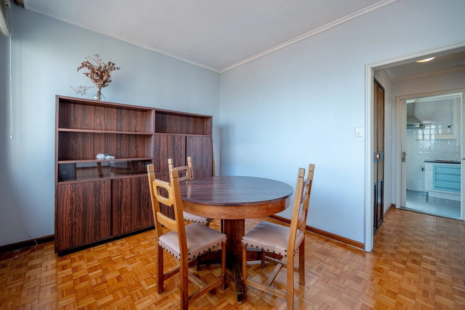 Excelente apartamento com 132m², 3 dormitórios e 2 vagas de garagem, no coração do bairro Menino Deus. — foto 4